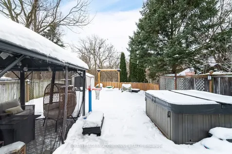 1433 Reynolds Avenue Burlington ON L7M 3B6