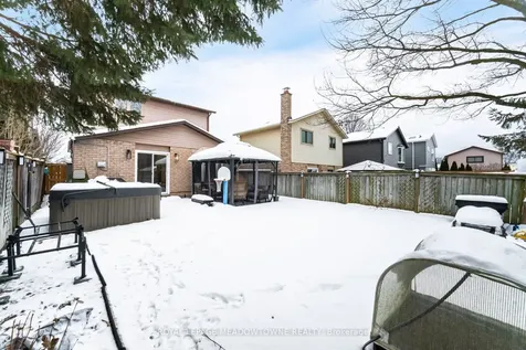 1433 Reynolds Avenue Burlington ON L7M 3B6