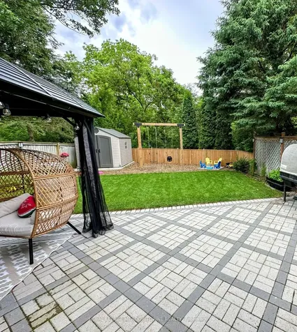 1433 Reynolds Avenue Burlington ON L7M 3B6