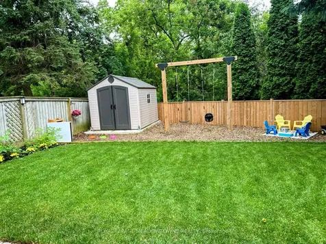 1433 Reynolds Avenue Burlington ON L7M 3B6