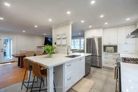 555 Elwood Road Burlington ON L7N 3C6