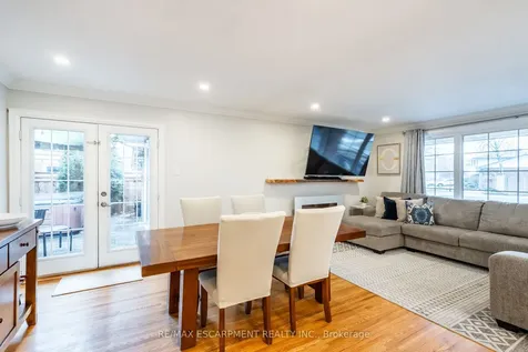 555 Elwood Road Burlington ON L7N 3C6