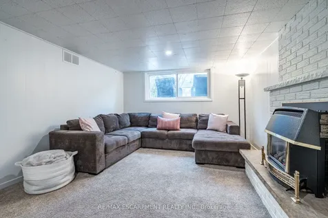 555 Elwood Road Burlington ON L7N 3C6