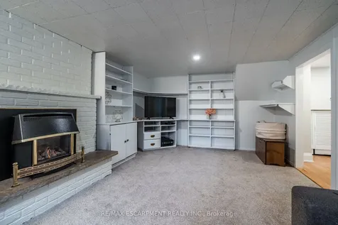 555 Elwood Road Burlington ON L7N 3C6