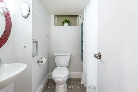 555 Elwood Road Burlington ON L7N 3C6