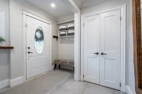 555 Elwood Road Burlington ON L7N 3C6