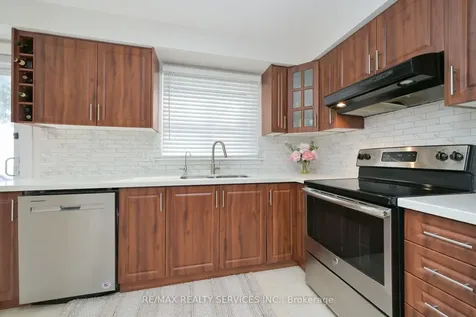 54 Nancy Mccredie Drive Brampton ON L6X 2N6