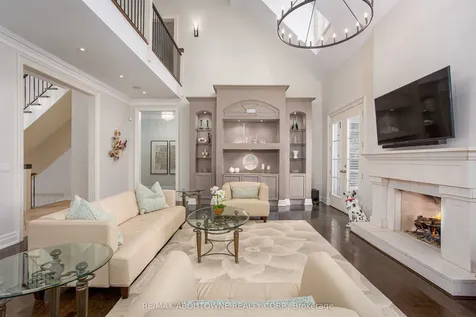 4179 Lakeshore Road Burlington ON L7L 1A5