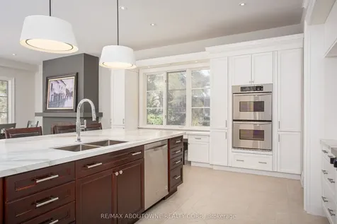 4179 Lakeshore Road Burlington ON L7L 1A5