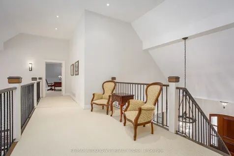 4179 Lakeshore Road Burlington ON L7L 1A5