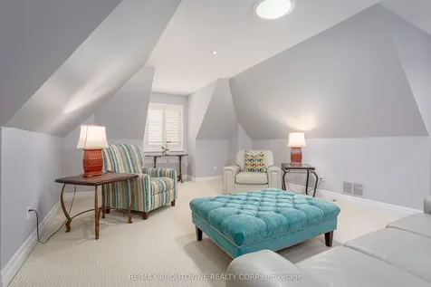 4179 Lakeshore Road Burlington ON L7L 1A5