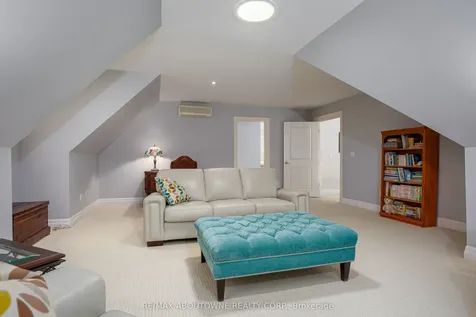 4179 Lakeshore Road Burlington ON L7L 1A5