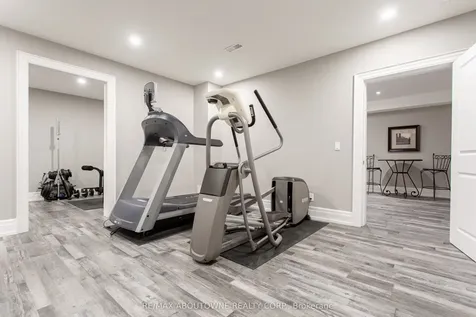 4179 Lakeshore Road Burlington ON L7L 1A5