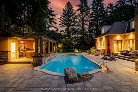 4179 Lakeshore Road Burlington ON L7L 1A5