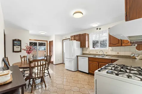 103 Griselda Crescent Brampton ON L6S 1M4