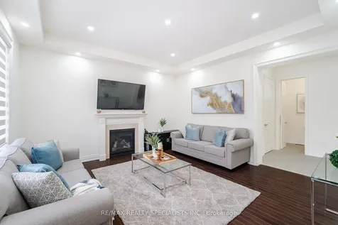 42 Balloon Crescent Brampton ON L6P 4B8