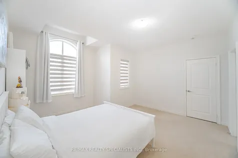 42 Balloon Crescent Brampton ON L6P 4B8