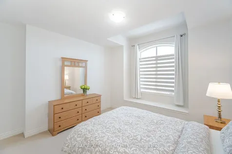 42 Balloon Crescent Brampton ON L6P 4B8