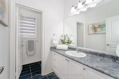 42 Balloon Crescent Brampton ON L6P 4B8