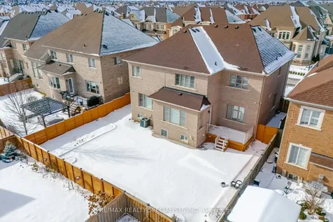 42 Balloon Crescent Brampton ON L6P 4B8