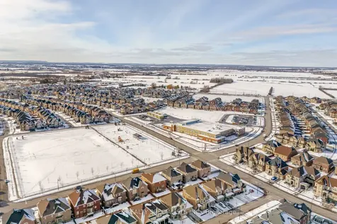 42 Balloon Crescent Brampton ON L6P 4B8