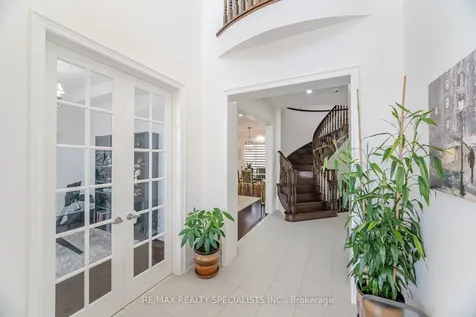 42 Balloon Crescent Brampton ON L6P 4B8