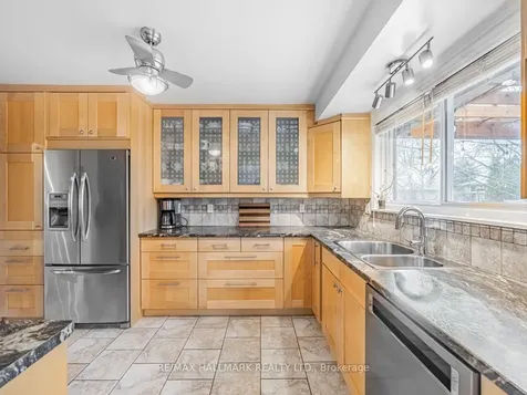 1382 Ian Road Burlington ON L7P 1L7