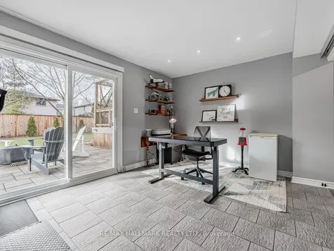 1382 Ian Road Burlington ON L7P 1L7