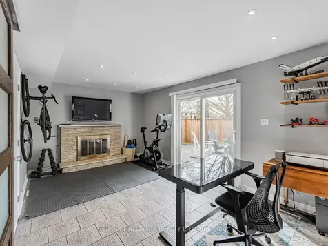 1382 Ian Road Burlington ON L7P 1L7