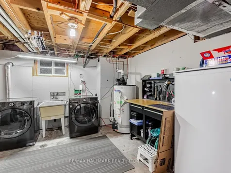 1382 Ian Road Burlington ON L7P 1L7