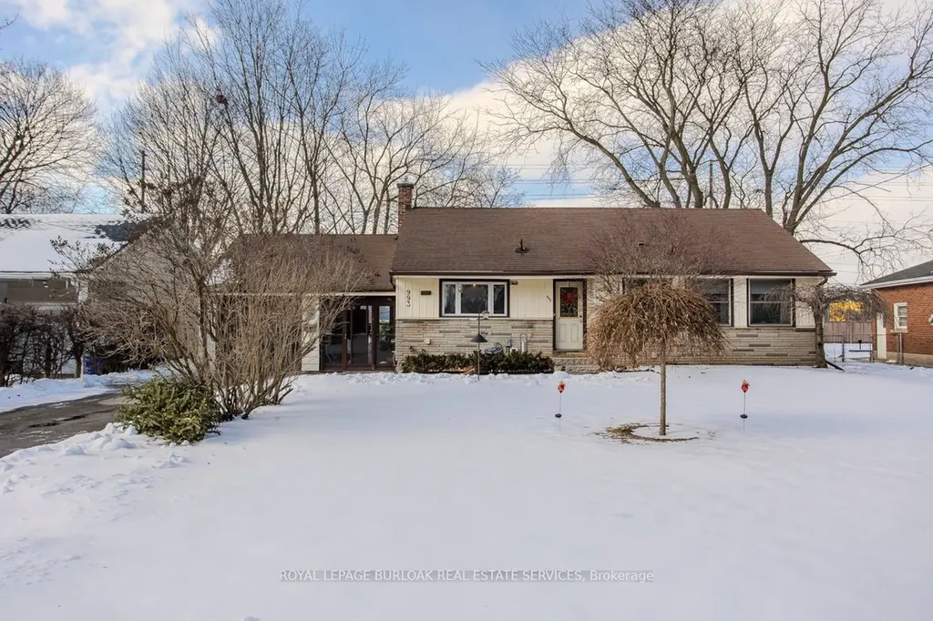 993 Cloverleaf Drive Burlington ON L7T 3Y8