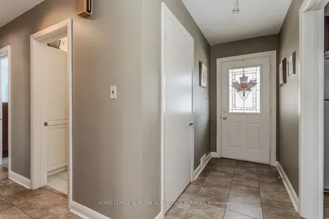 993 Cloverleaf Drive Burlington ON L7T 3Y8