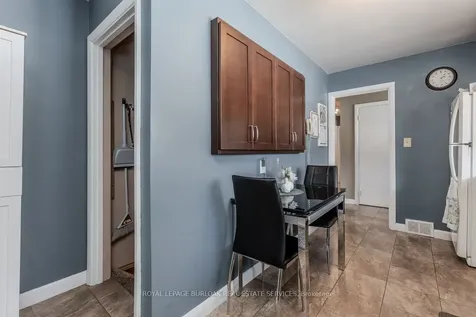 993 Cloverleaf Drive Burlington ON L7T 3Y8