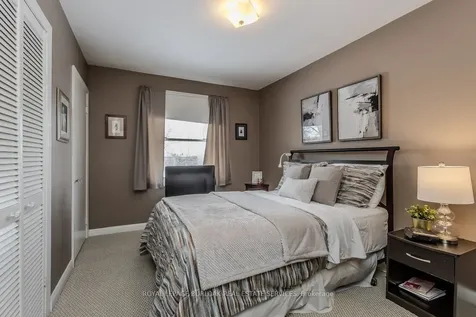 993 Cloverleaf Drive Burlington ON L7T 3Y8