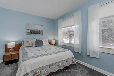 993 Cloverleaf Drive Burlington ON L7T 3Y8