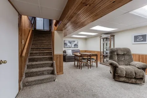 993 Cloverleaf Drive Burlington ON L7T 3Y8