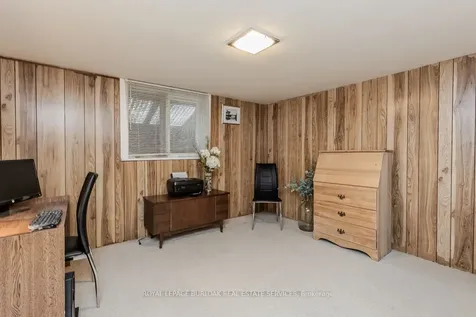 993 Cloverleaf Drive Burlington ON L7T 3Y8