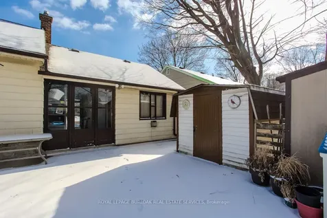 993 Cloverleaf Drive Burlington ON L7T 3Y8