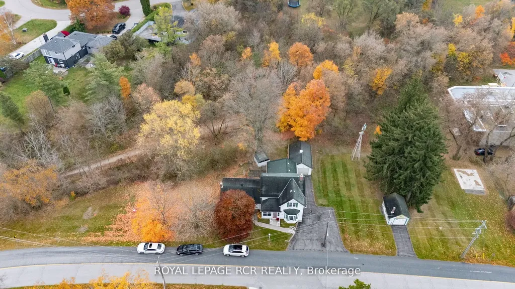 33 Pine Avenue Caledon ON L7E 0L7
