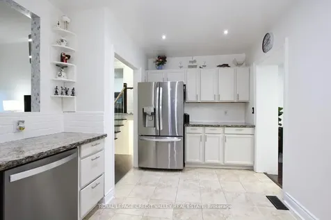 115 Clarence Street Brampton ON L6W 1T1