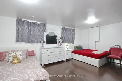 115 Clarence Street Brampton ON L6W 1T1