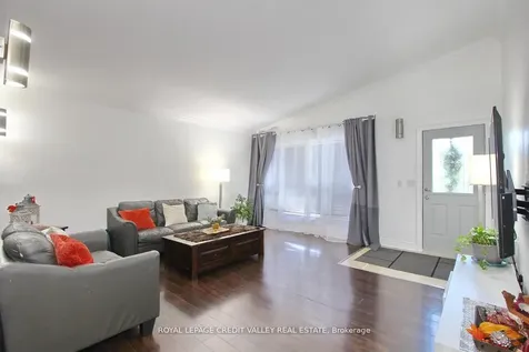 115 Clarence Street Brampton ON L6W 1T1