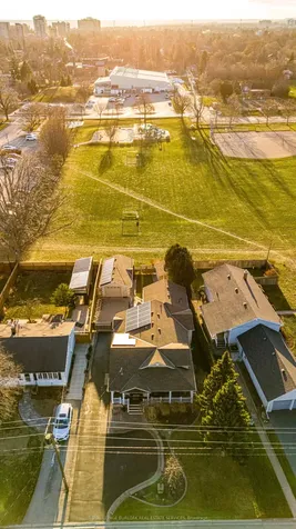 516 Mayzel Road Burlington ON L7R 3C3