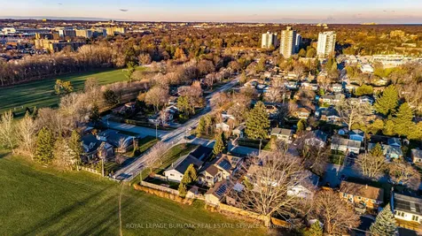 516 Mayzel Road Burlington ON L7R 3C3