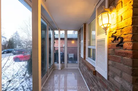 52 Jameson Crescent Brampton ON L6S 3W3