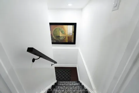 52 Jameson Crescent Brampton ON L6S 3W3