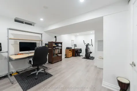 52 Jameson Crescent Brampton ON L6S 3W3