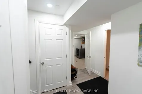 52 Jameson Crescent Brampton ON L6S 3W3