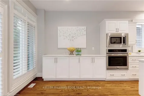 242 Belvenia Road Burlington ON L7L 2G4