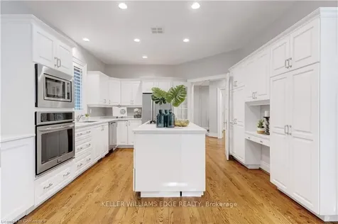 242 Belvenia Road Burlington ON L7L 2G4